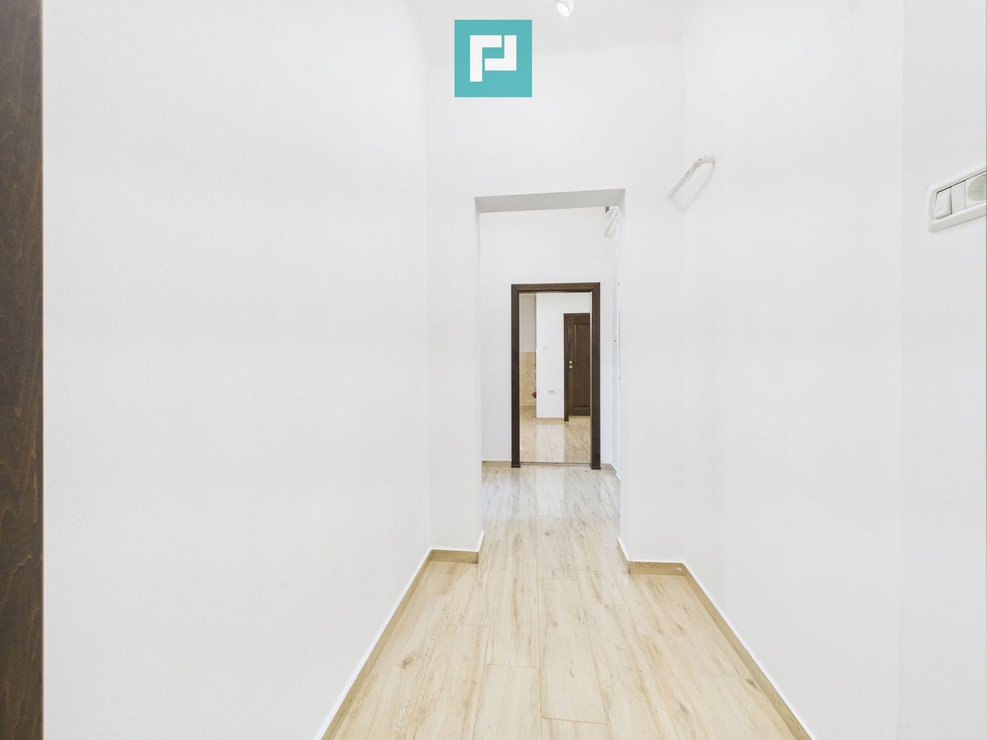 Apartament 3 camere ultracentral modern pe Cloșca - Poză 14