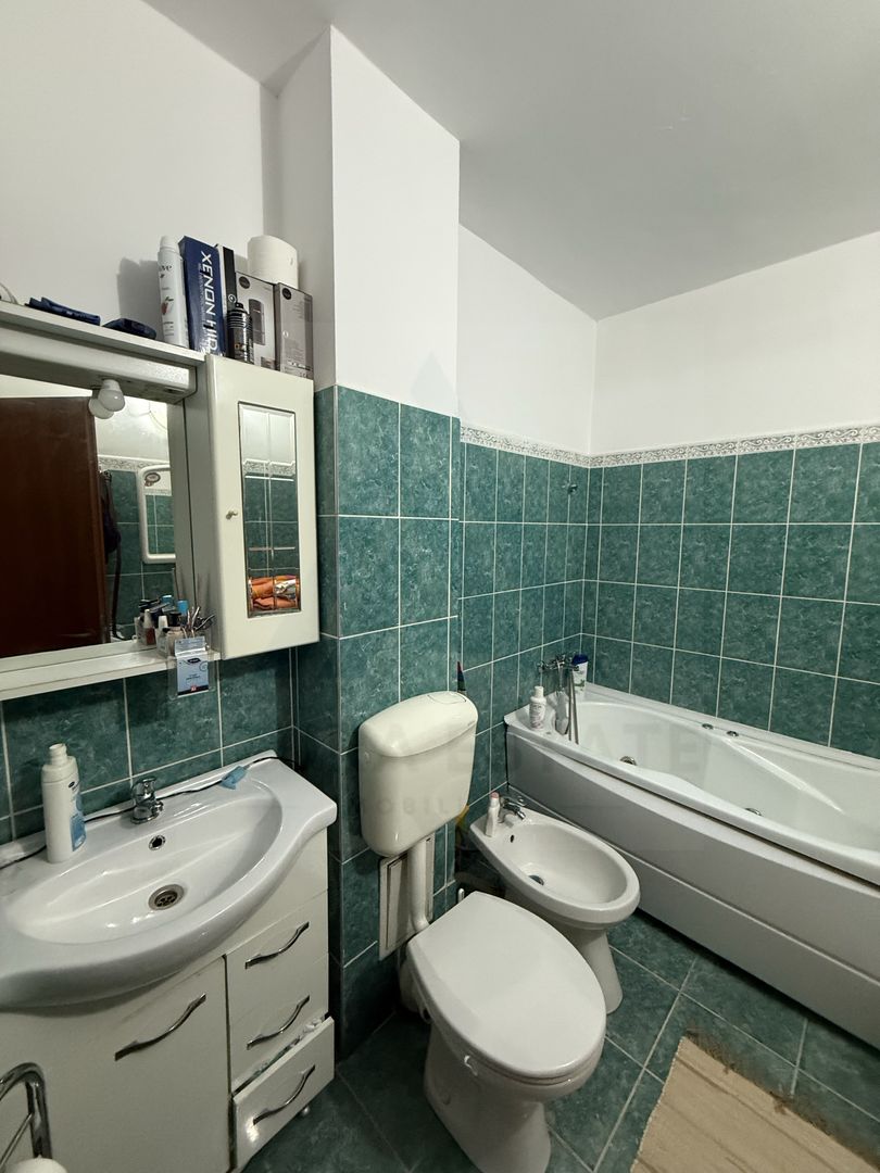 Apartament 3 camere 2 băi debara și parcare subterană în zona Terezian - Poză 9