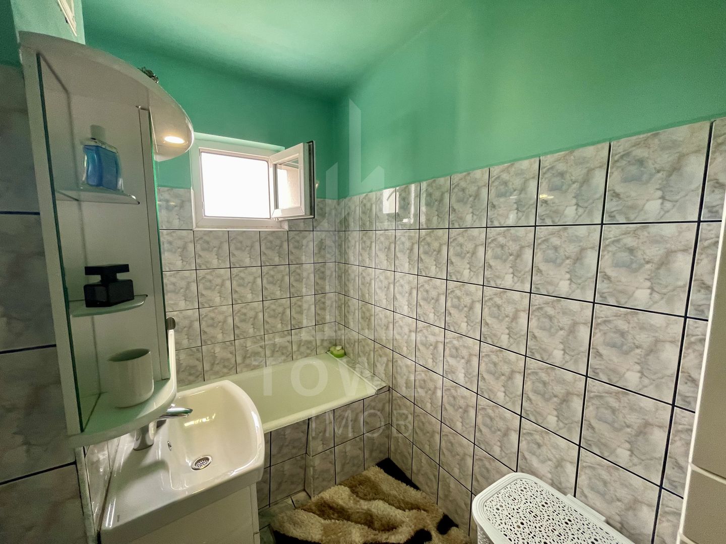 Apartament cu 4 camere, vedere panoramică și mobilat modern – Turnișor - Poză 14