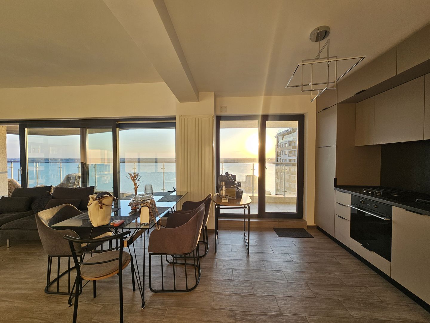 Apartament de vanzare 3 camere Casa Del Mar Mamaia/Constanta - Poză 6