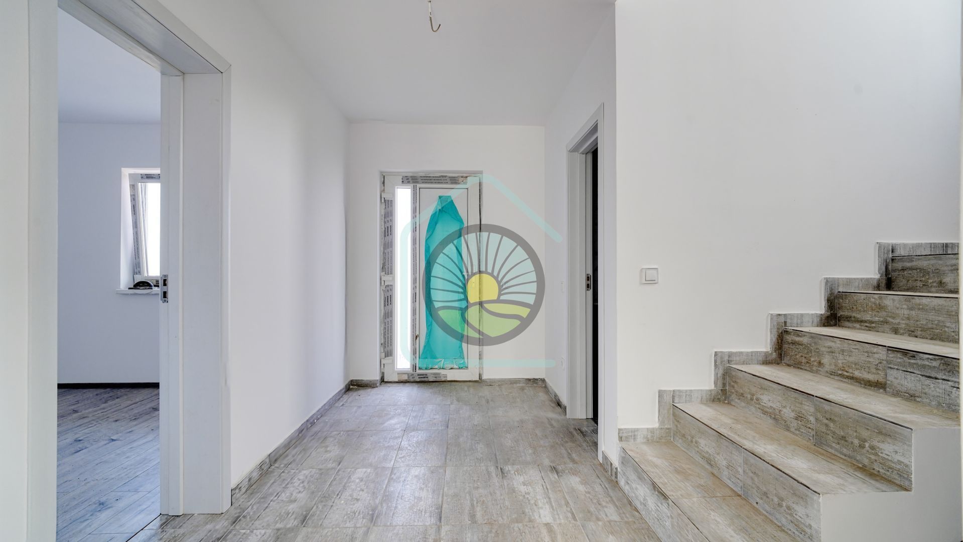 CASA  5 CAMERE IZVOR-TARLUNGENI - Poză 12