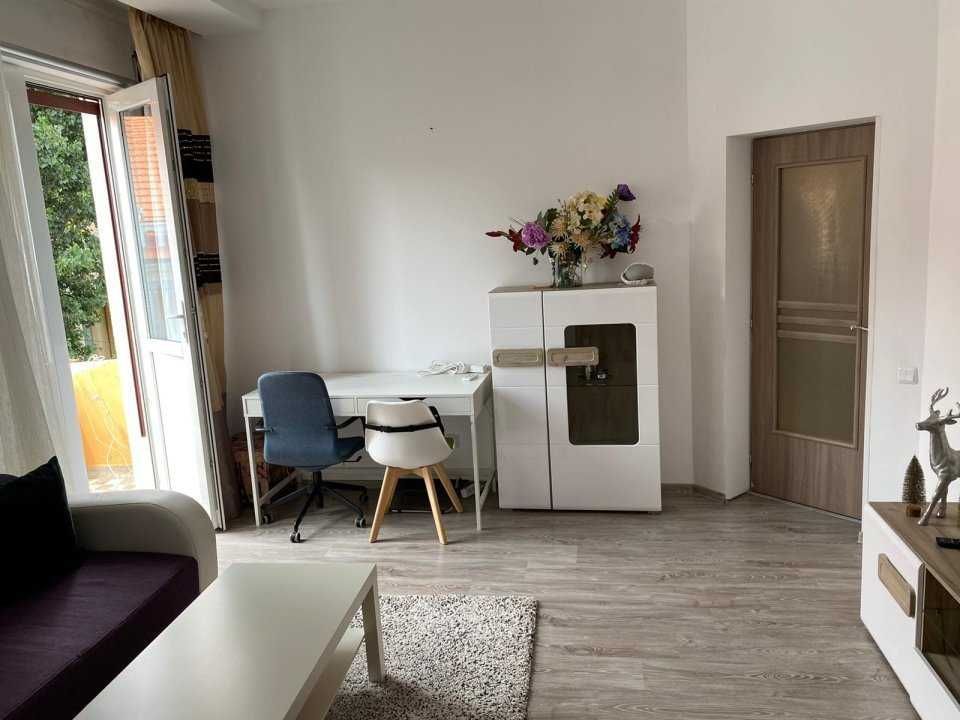 De inchiriat Apartament cu 2 camere Piata Romana sect 1 - Poză 4