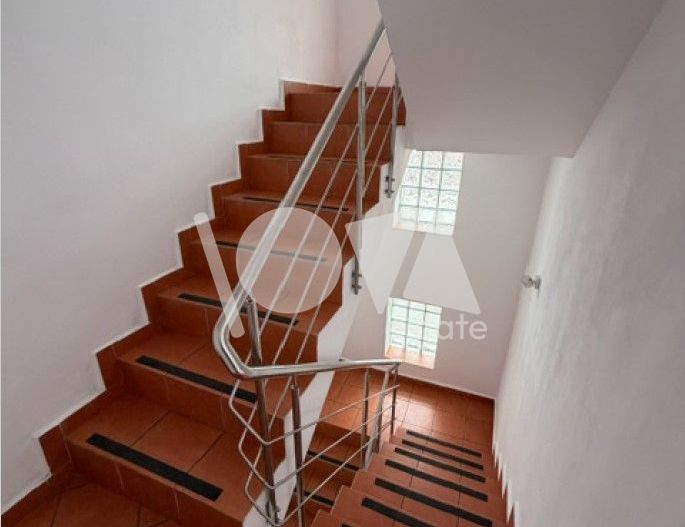 De închiriat: clădire birouri - clinică - 800 mp - renovată - Poză 17