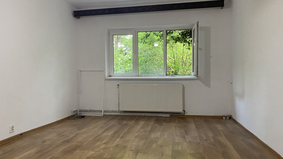 Micro 3, etajul 1! Vanzare apartament cu 3 camere, decomandat - Poză 1