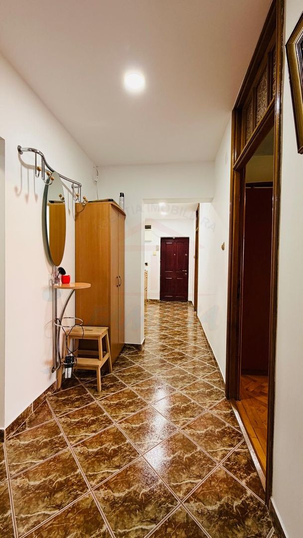 De vanzare apartament cu 4 cam dec. in Galati, piata Centrala, etaj5/7 - Poză 10