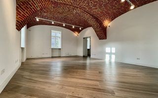 Spatiu birou in cladire istorica restaurata - Poză 3