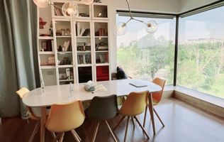 4 camere LAcul Tei ( parcare )