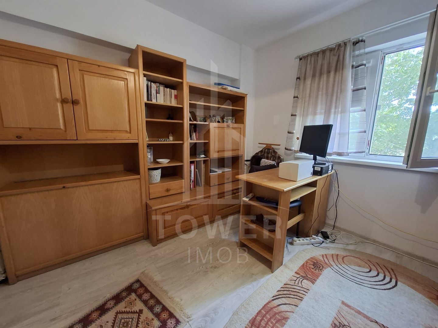 Apartament 4 camere -etaj 1, zona V. Aron - Poză 12