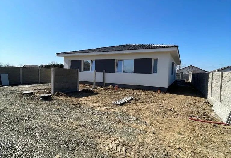 Duplex Bucovat-98000 euro+TVA - Poză 1
