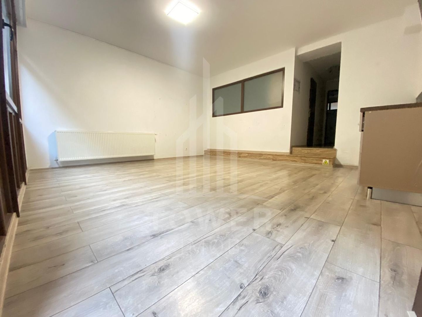 Spațiu comercial central - Poză 1