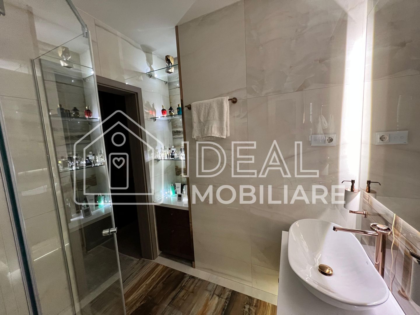 Casa Individuala Moderna Ultrafinisata, in Selimbar - Poză 17