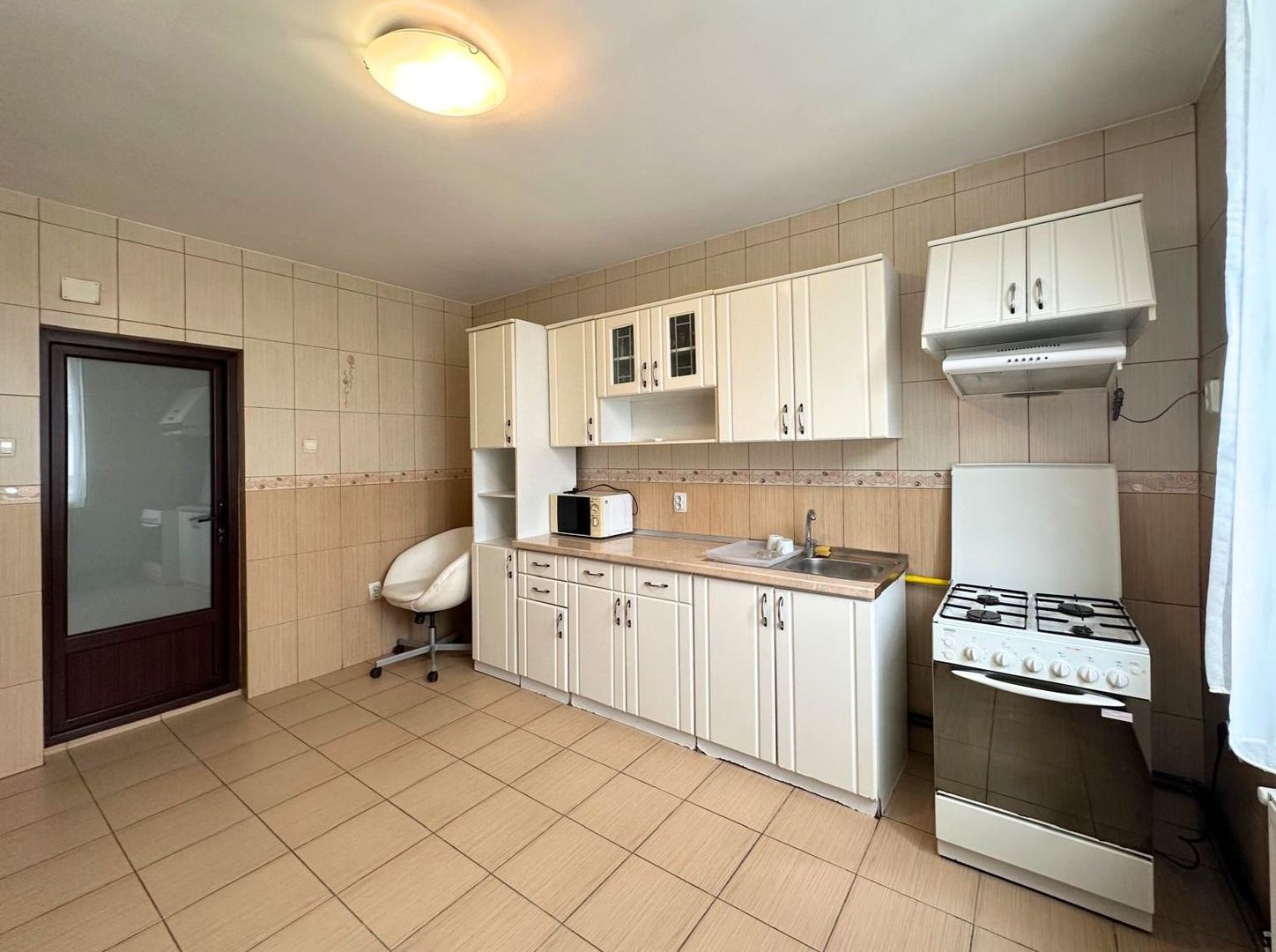 Inchiriere casă complet renovată cu 4 camere  Băneasa, Sector 1 - Poză 17