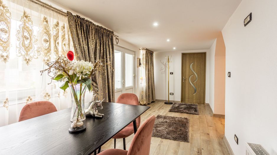 Casă individuală cu teren generos pe colț, în Gai - Poză 2