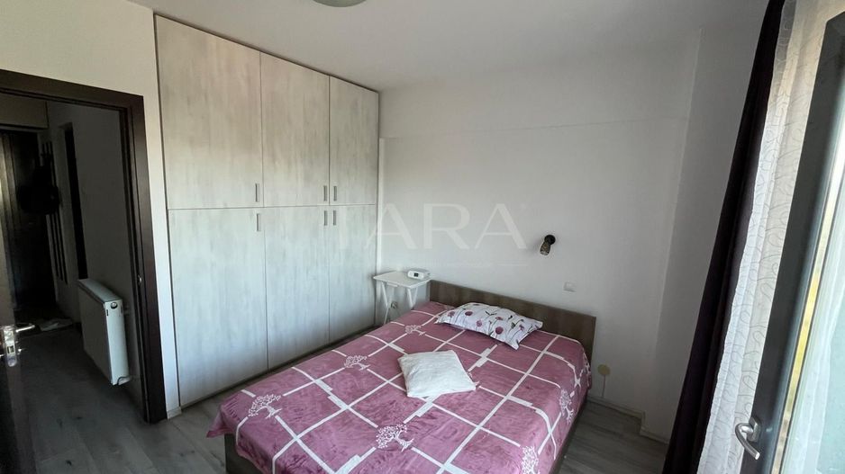 Vânzare apartament, imobil nou, zona de zi si dormitor separat. - Poză 4