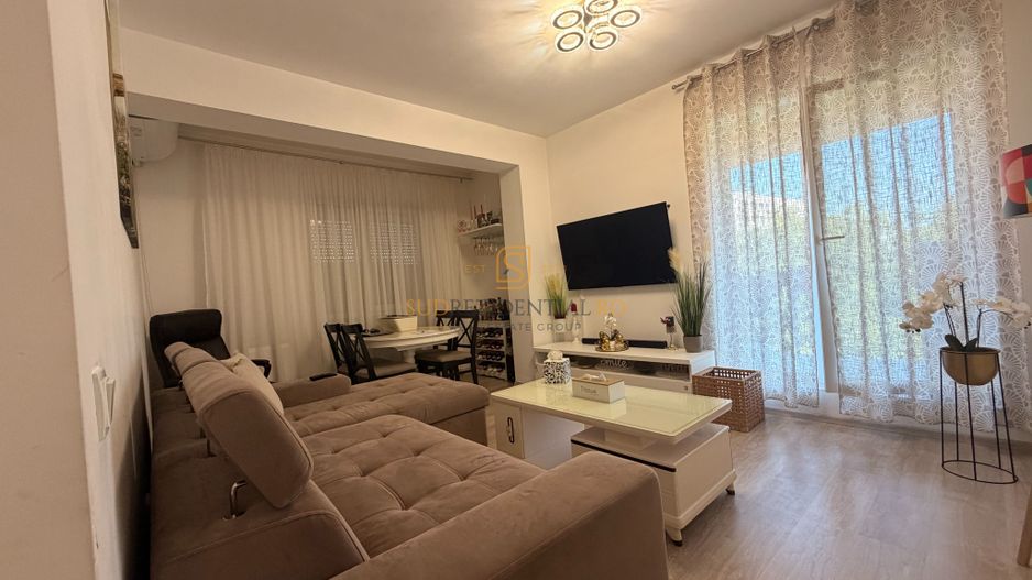 Confort și Eleganță: Apartament 3 Camere în Inima Sectorului 4 - Poză 1