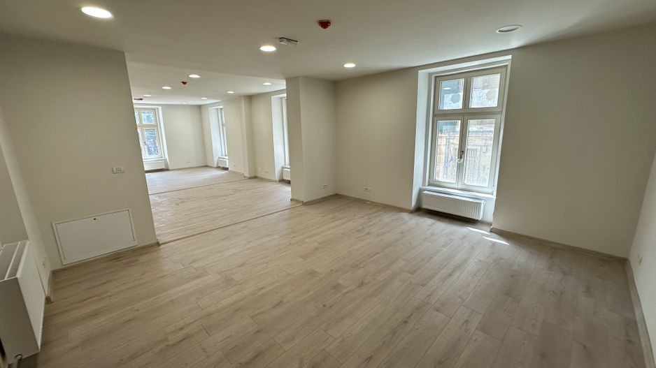 Saptii de birouri Ultracentral supraf. de la 28pana la125 mp - Poză 6