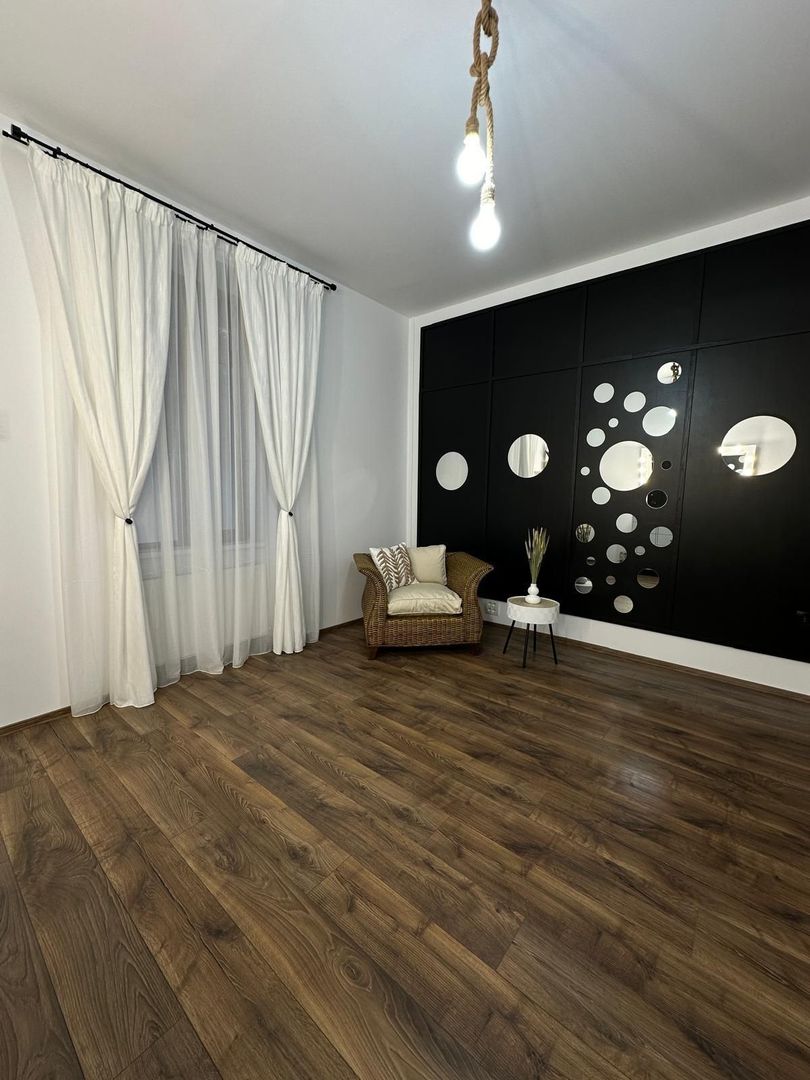 Imobil cu destinatii multiple- 6 apartamente - Poză 1