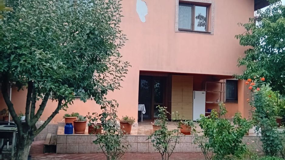 Casă Spațioasă P+1+M, 265 mp Utili, 1000 mp Teren – Toate Utilitățile, Vânători - Poză 2