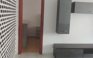 Apartament 3 camere de vânzare . - Poză 2