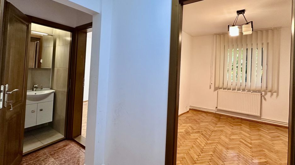 Apartament decomandat 4 camere de închiriat – zonă Medicina/Prefecturǎ - Poză 9