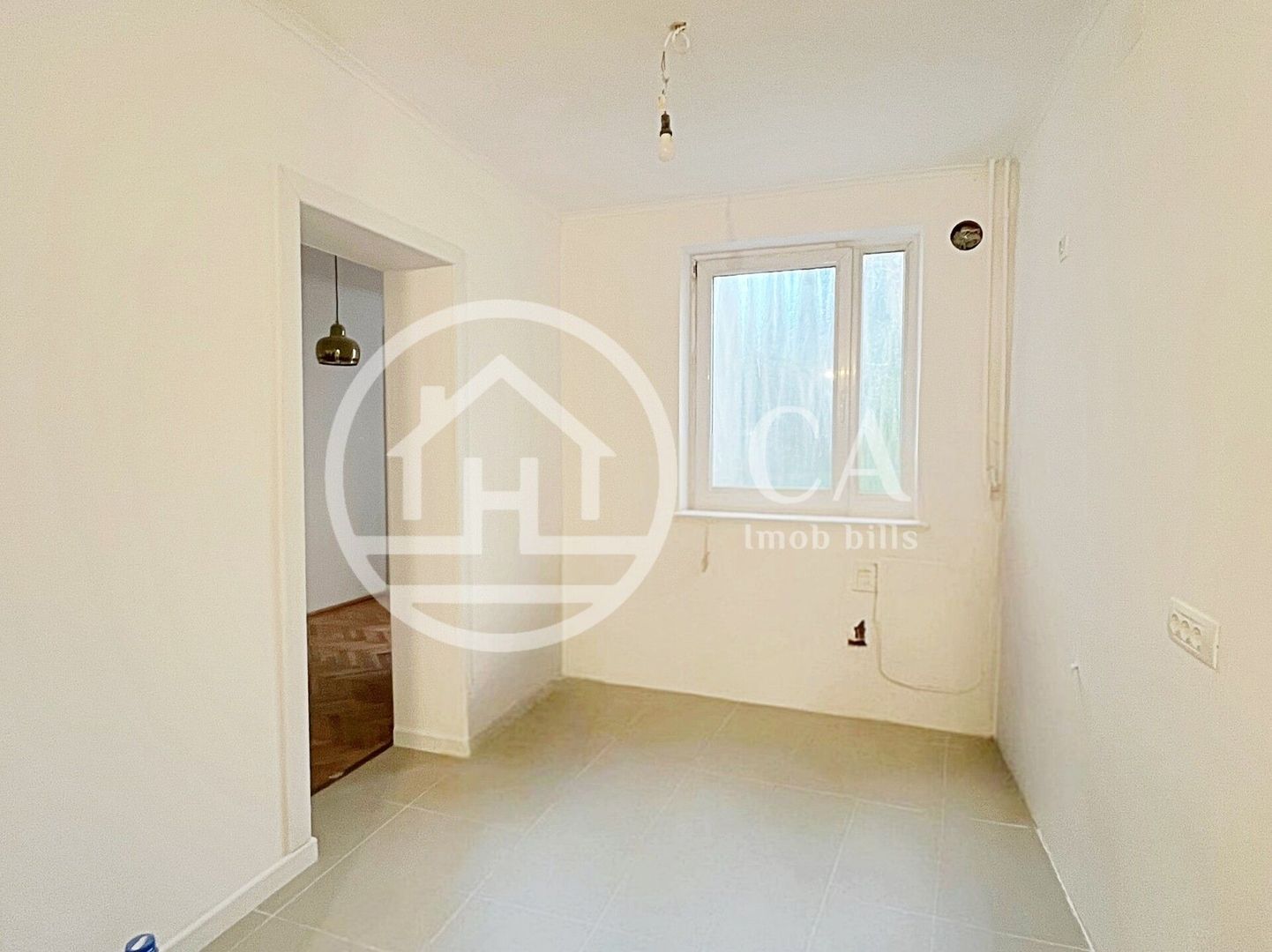 Apartament cu 3 camere de vânzare in cartierul Rogerius, Oradea - Poză 10