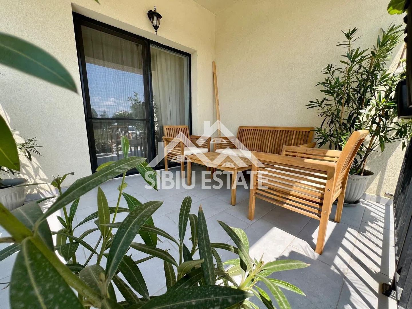 Apartament 3 camere cu terasă si gradina proprie Ultimul disponibil! - Poză 1