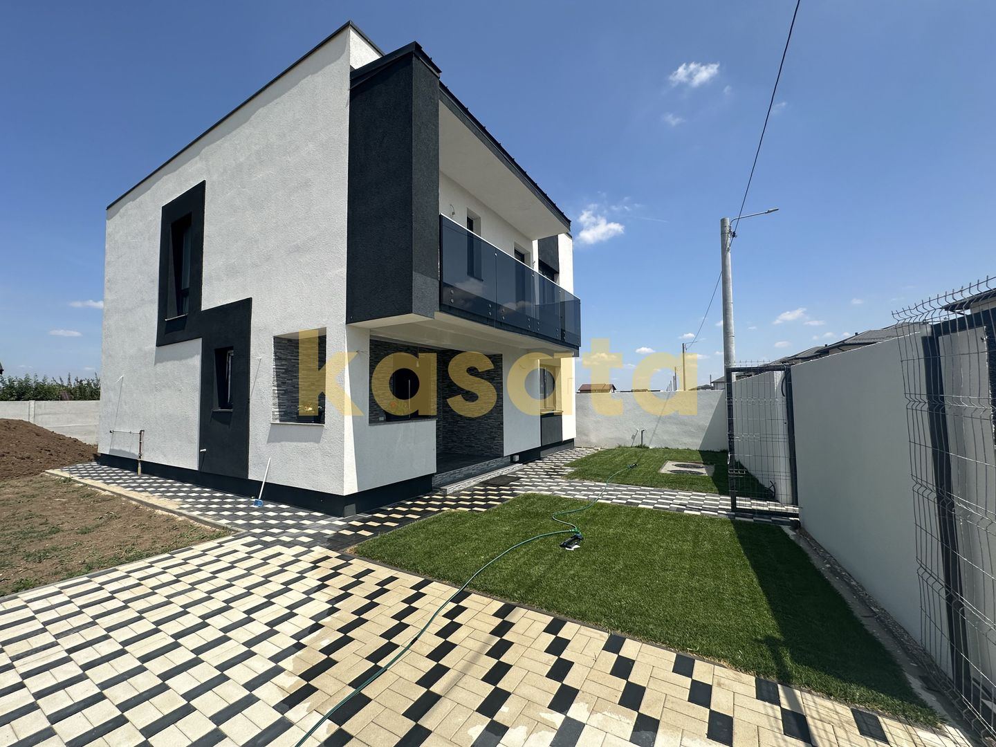 🏡 Casă P+1 de vânzare | 5 camere | Toate utilitățile - Poză 1