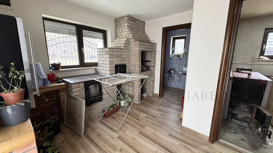 Vila de Lux la 13 km de Onesti - Poză 20