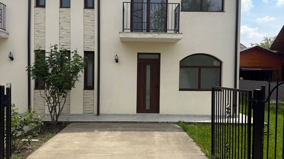 Vila 4 camere cu arhitectura deosebita langa pădure in Corbeanca ! - Poză 2