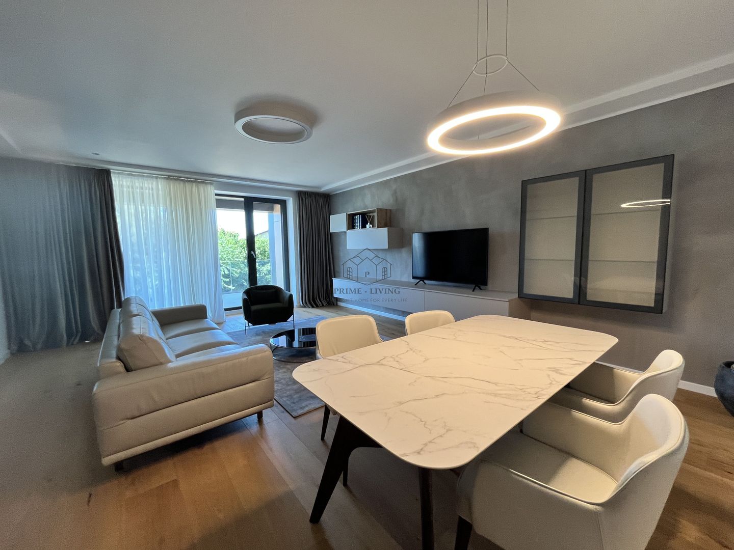 APARTAMENT DE LUX LA VANZARE/INCHIRIERE IN COMPLEX IN PIPERA - Poză 1