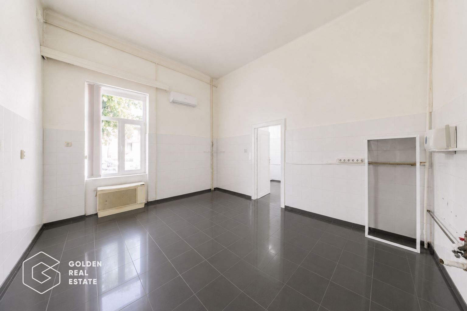 Cabinet medical, 200mp, parter+subsol-Policlinica Speciala, Boul Rosu - Poză 6