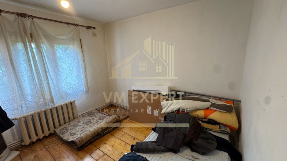 APARTAMENT 3 CAMERE DECOMANDAT PARTER VIȘOI CAMPULUNG - Poză 3