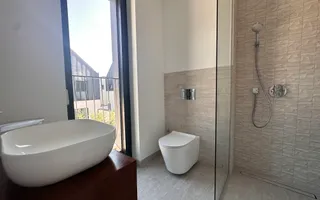 AVALON ESTATE TOWNHOUSE - Poză 13