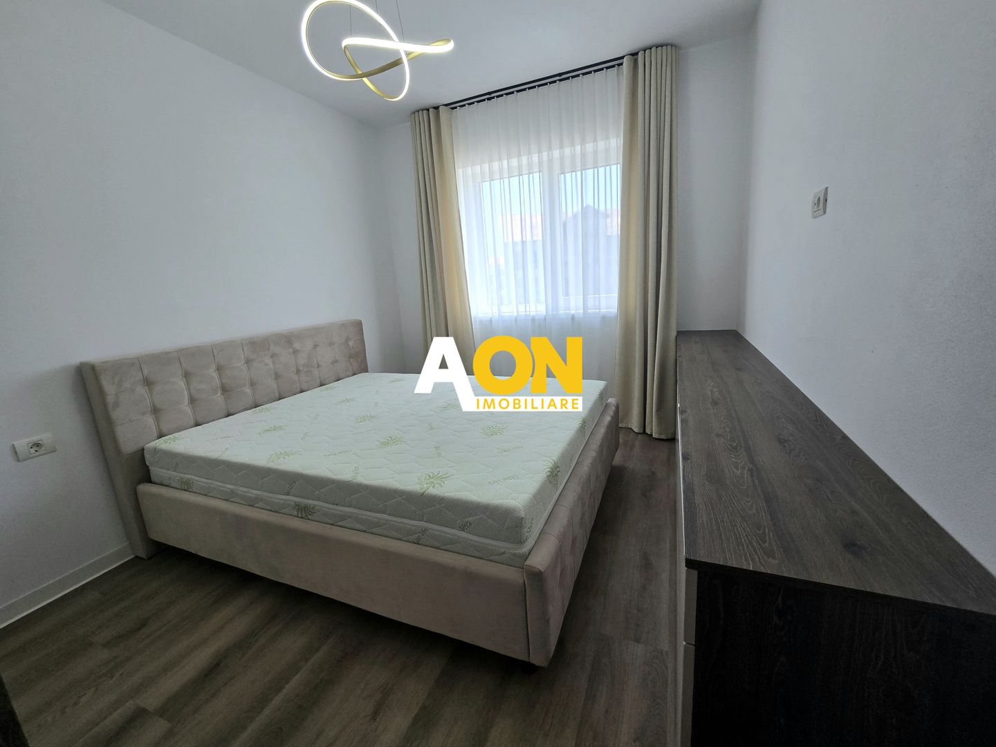 Apartament Superfinisat 3 Camere Zona Centru - Poză 5