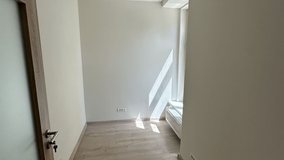 Spatii de birouri Ultracentral suprafață  de 34 mp - Poză 3