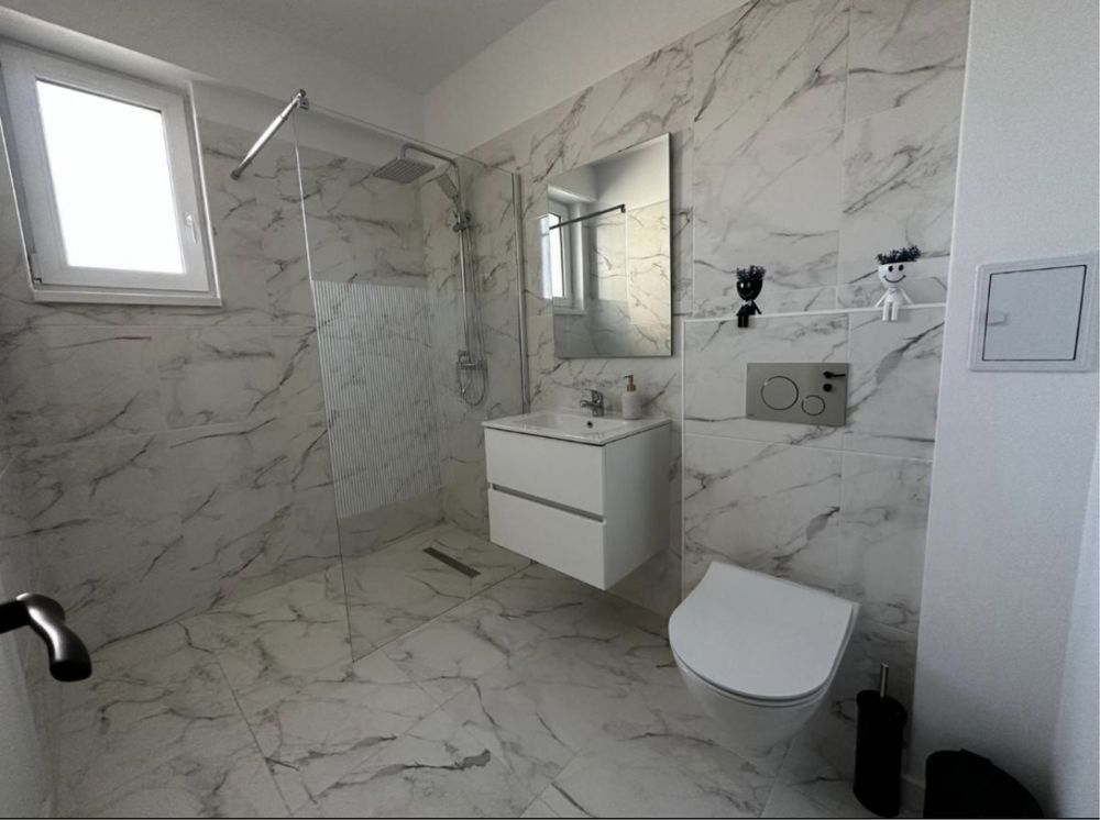 Apartament de vanzare 3 camere 72 mpu mobilat utilat etaj 1 Alba Iulia - Poză 7