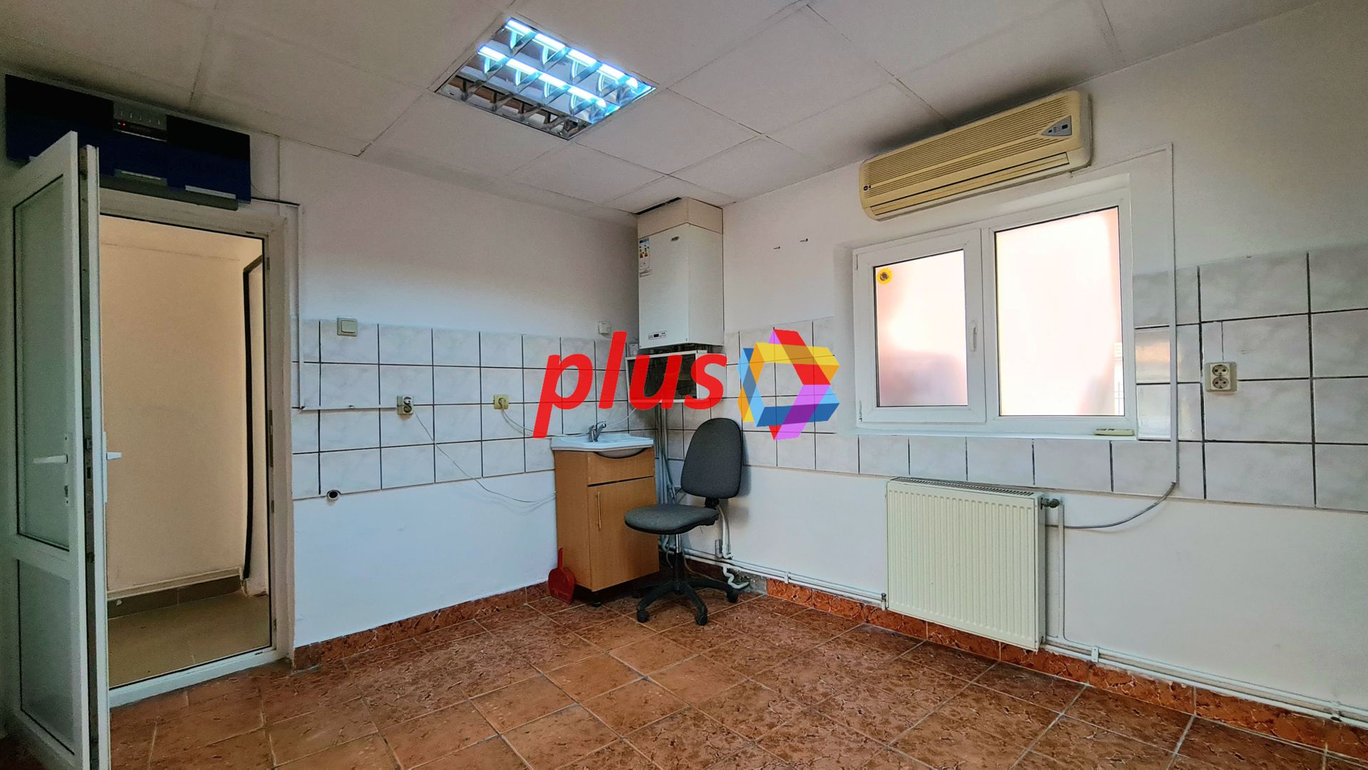 Spatiu comercial de închiriat Brasov - 40 mp # plus-imo.ro - Poză 4