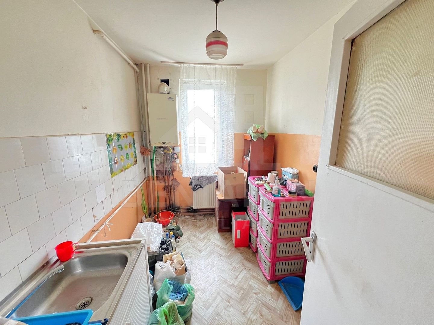 Apartament-2 Camere-48mp-CT- Etajul 2-Izolat-Bulevardul Saturn-Brasov - Poză 4