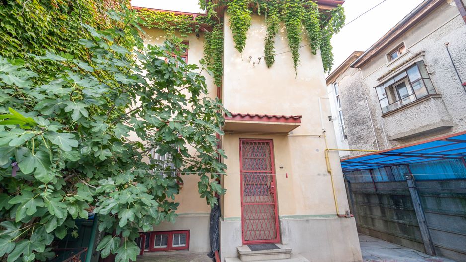 Casa de vanzare, 138 mpu, 244 teren, curte, garaj, Cartierul Domenii - Poză 30