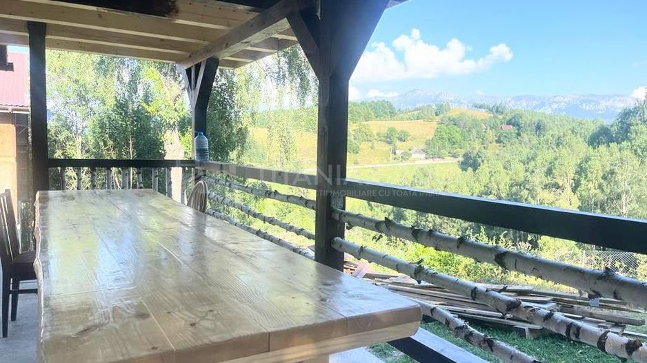 INVESTITIE Vila moderna + vila la rosu, teren 1480 padure - Poză 21