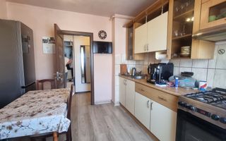 APARTAMENT 4 CAMERE, 2 BĂI, BALCON, PIVNIȚĂ, B-DUL MIHAI VITEAZU - Poză 11
