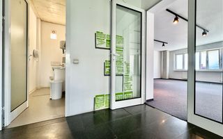 Clădire de birouri în zona Centrală - Poză 22