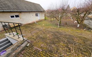 Casa 10 camere, 878 mp teren, toate utilitatile, Barabant - Poză 2