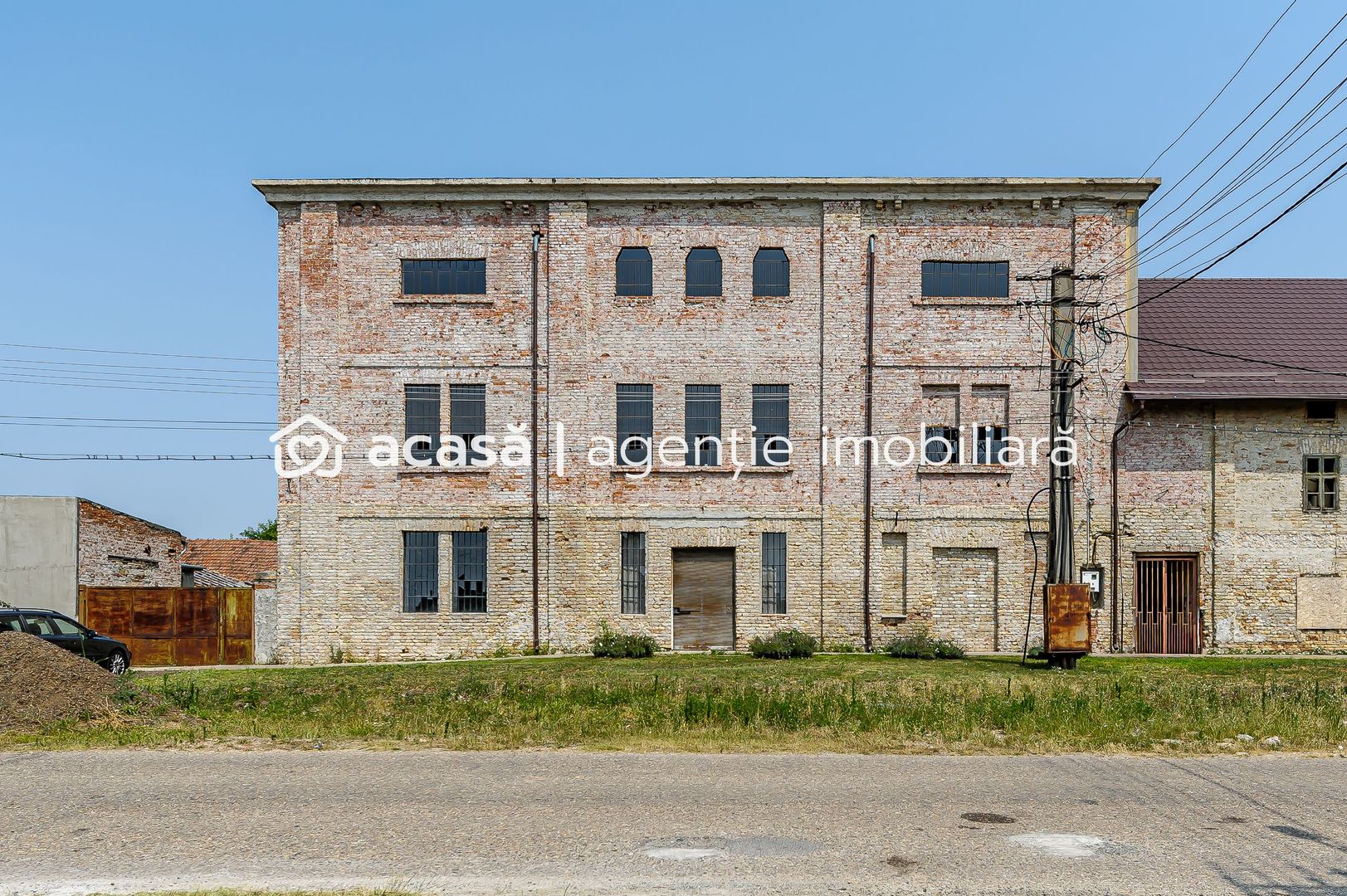 Clădire depozitare/producție pe 3 nivele, în Nădlac - Poză 1