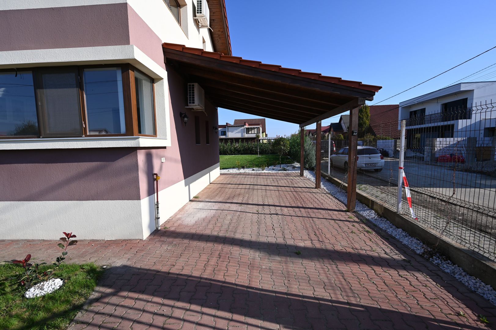Casă / Vilă cu 4 camere de închiriat în zona Aradului - Poză 17