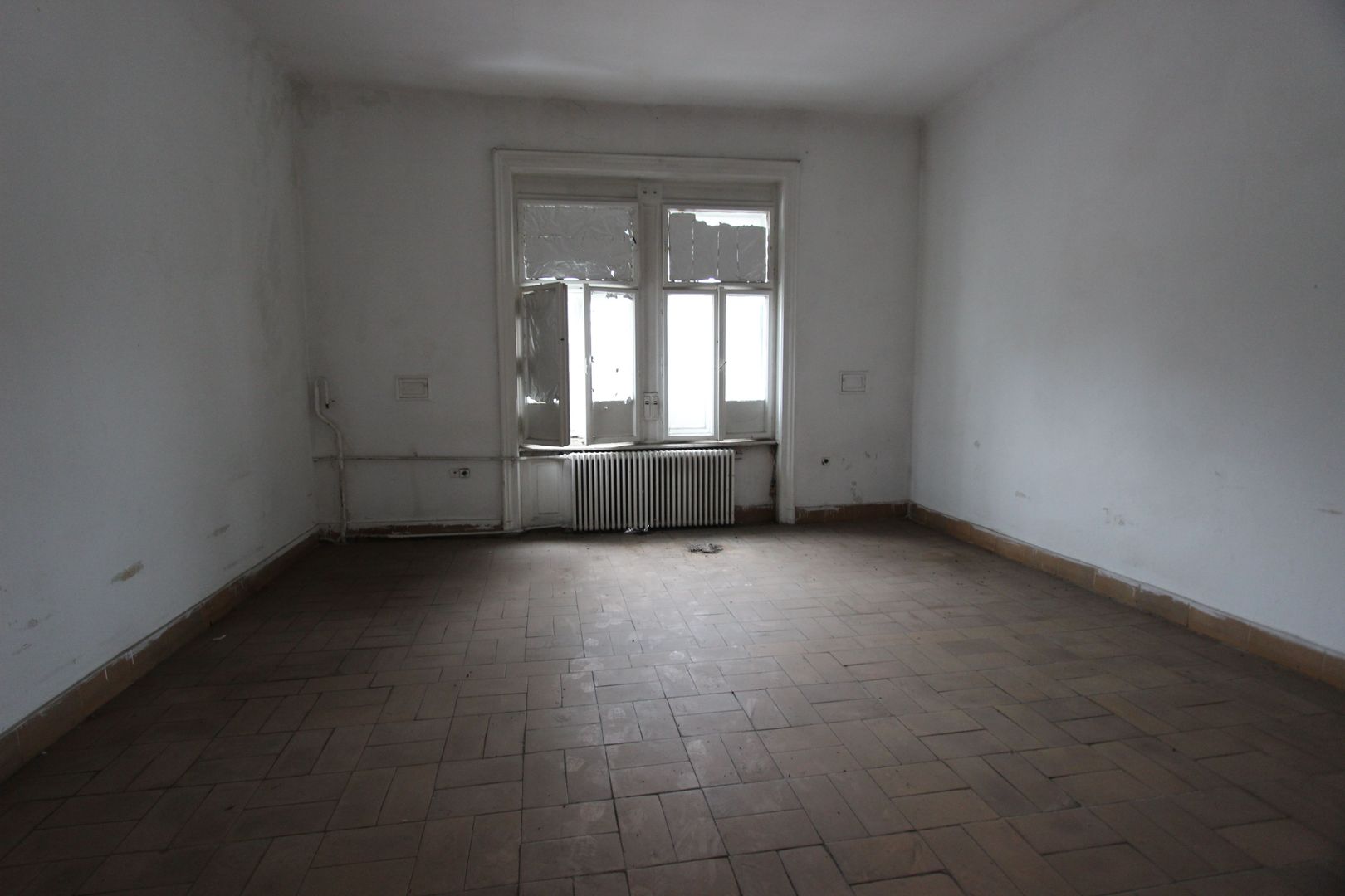 Imobil pretabil cladire de birouri, clinica medicala - Central - Poză 21