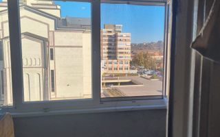 Apartament spațios cu 4 camere, 100 mp utili, triplă orientare. - Poză 3