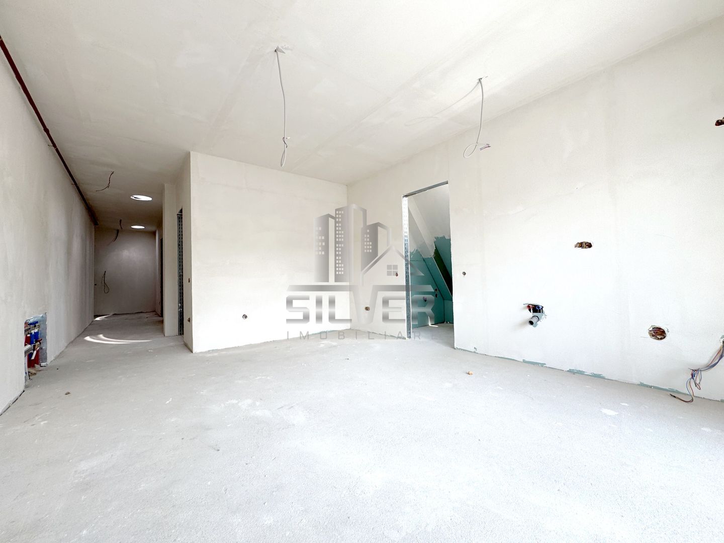 Apartament cu 3 camere/76mp/3 minute de statii autobuz. - Poză 4