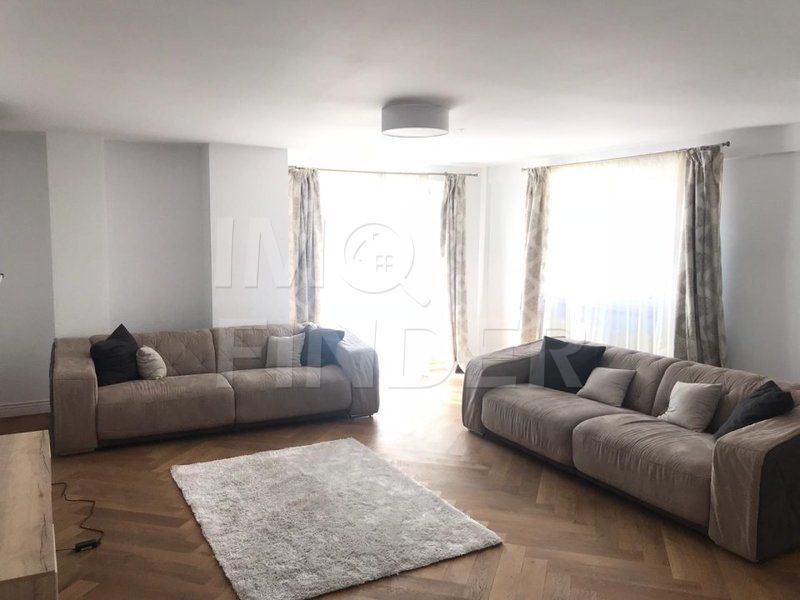 Vanzare penthouse, 450 mp construiti, 3 parcari,  zona Centrala - Poză 1