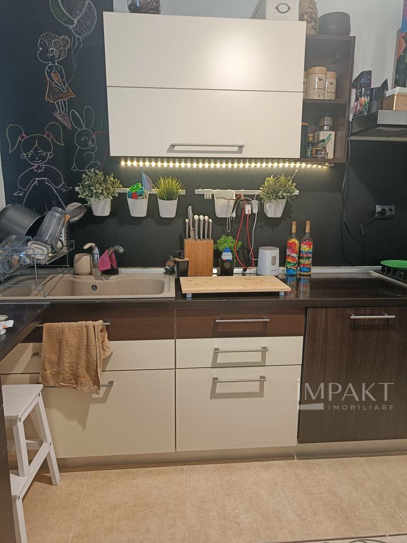 Apartament în Andrei Mureșanu – cu parcare & boxă - Poză 4